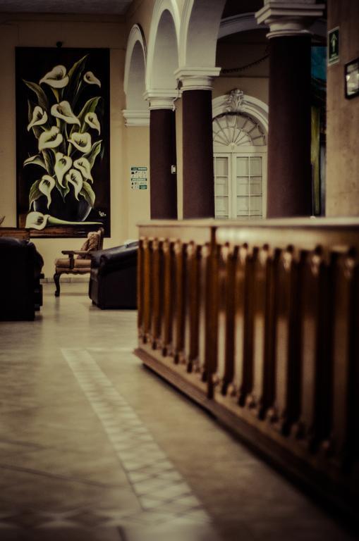 Hotel Posada Regis Гуадалахара Екстериор снимка