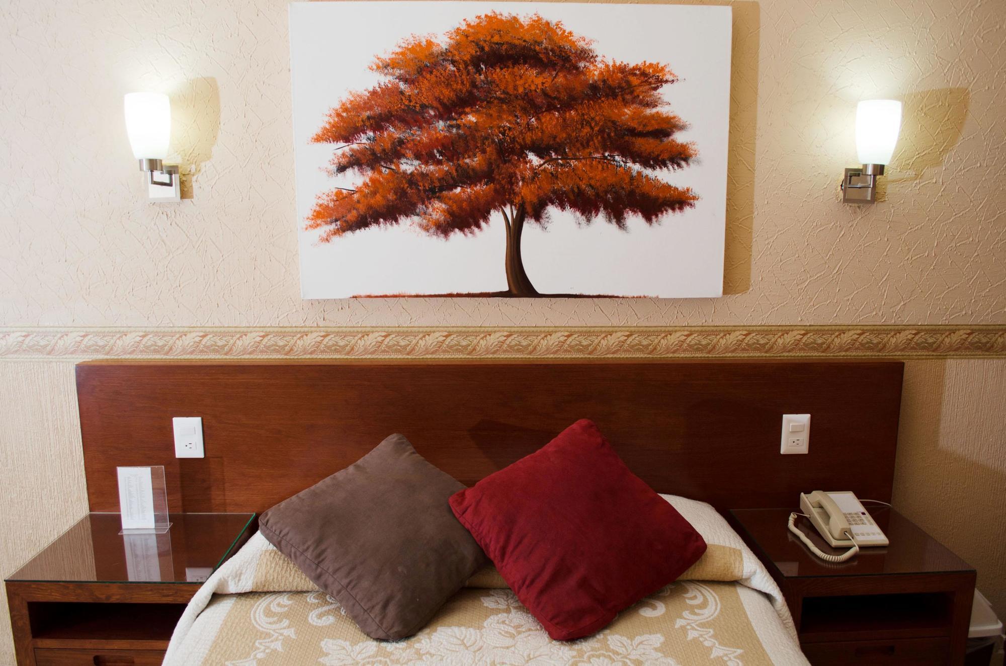 Hotel Posada Regis Гуадалахара Екстериор снимка