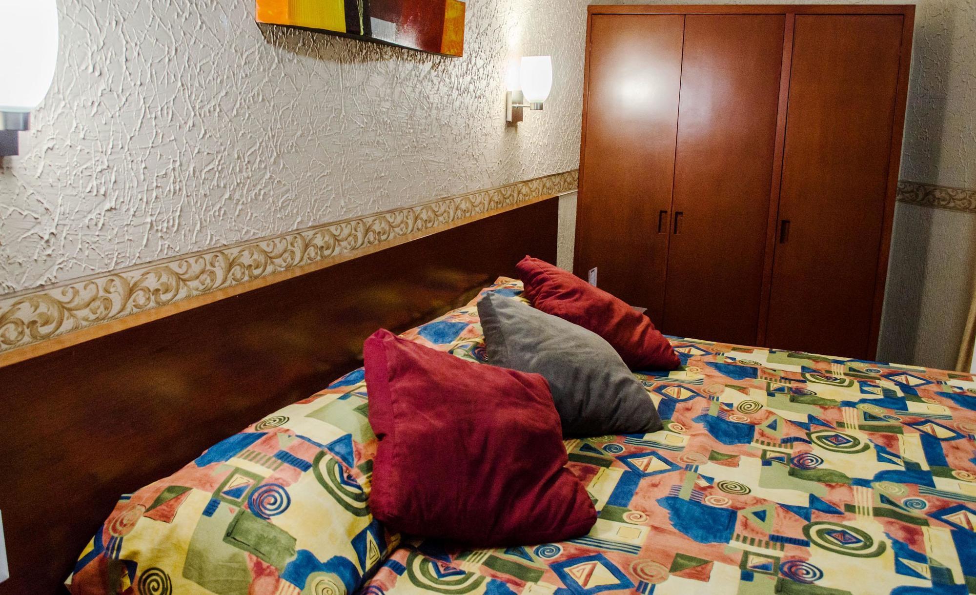 Hotel Posada Regis Гуадалахара Екстериор снимка