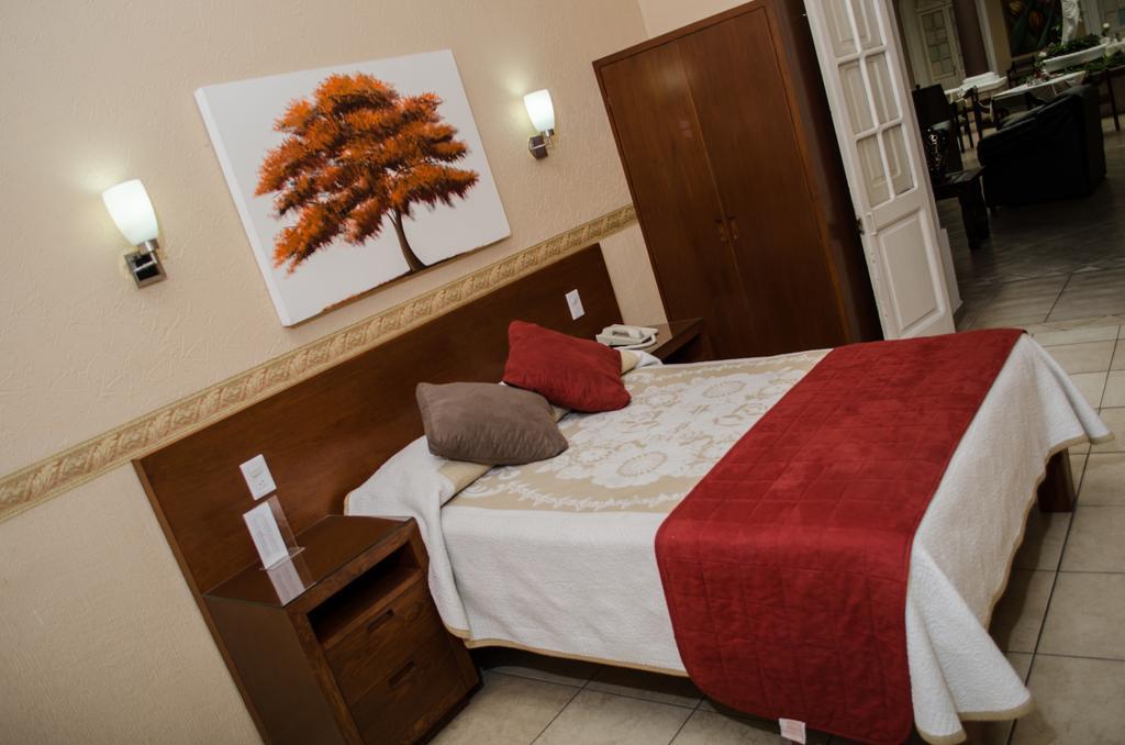 Hotel Posada Regis Гуадалахара Екстериор снимка