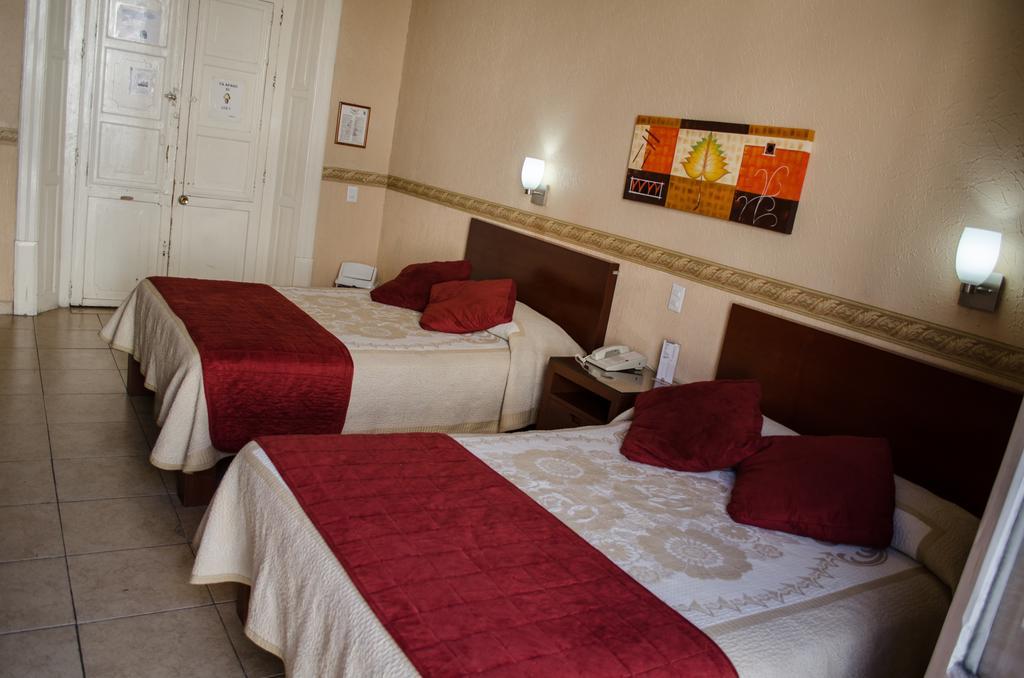 Hotel Posada Regis Гуадалахара Екстериор снимка