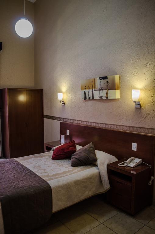 Hotel Posada Regis Гуадалахара Екстериор снимка
